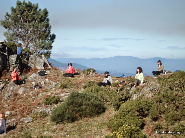 Encuentro a cañiza natura. Caminar consciente  en www.paradantaesvida.com vacaciones naturaleza, vacaciones familia, vacaciones niños